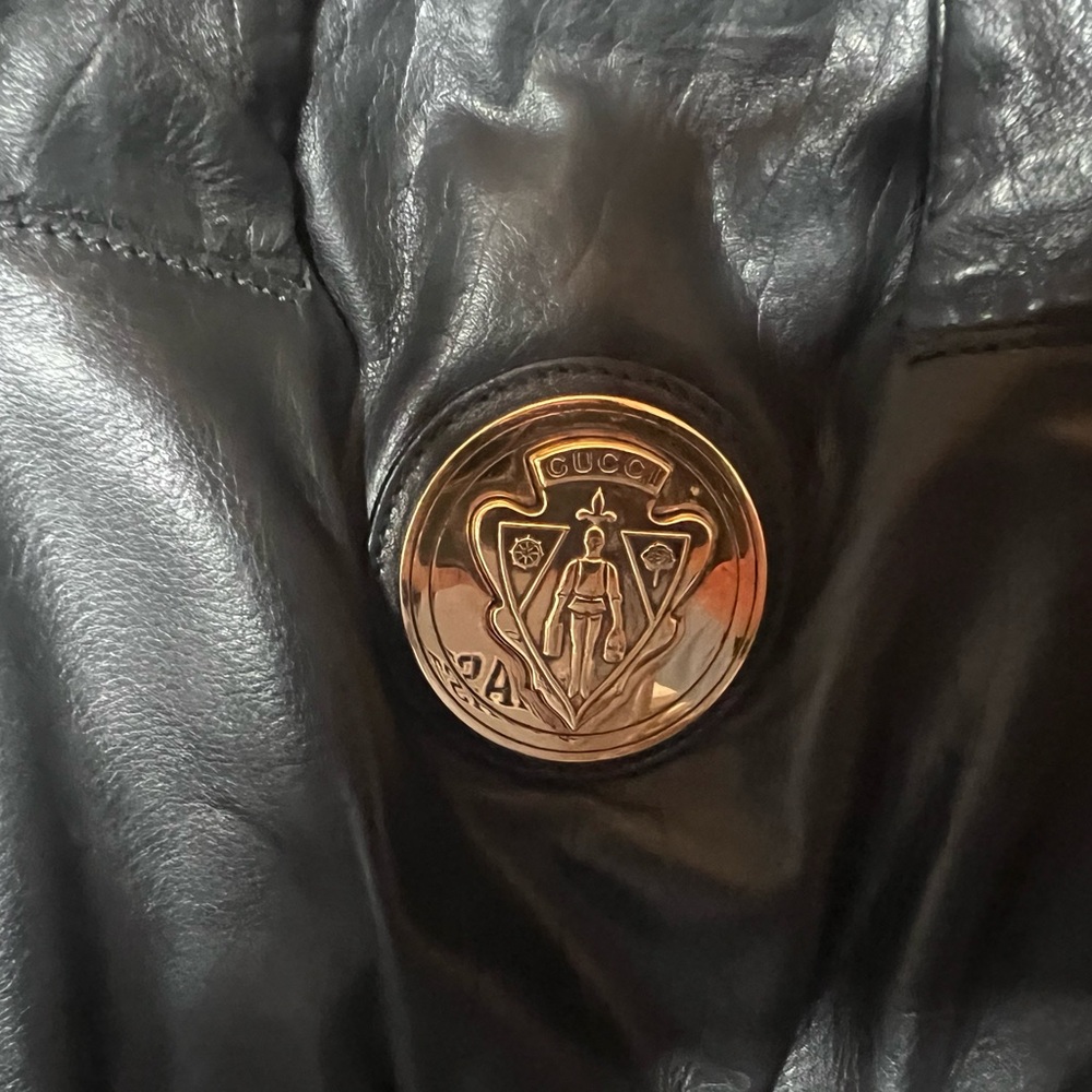 Gucci Black Leather Satchel with Gold Medallion - Picture 3 of 3